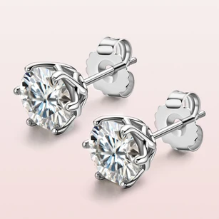 Six Claw Moissanite Stud Earrings