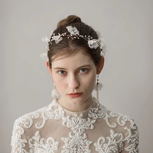 Korean Style Fresh Bridal Headbands and Earrings with Flowers