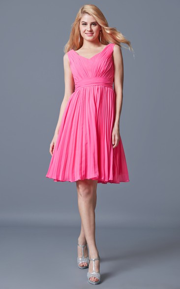 Stunning Sleeveless Pleated Knee Length Chiffon Dress