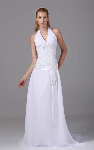 Plunged Floor-Length Sleeveless Appliques and Dress With Halter