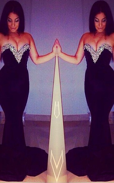 Sexy Sweetheart Sleeveless Mermaid Prom Dress With Beadings