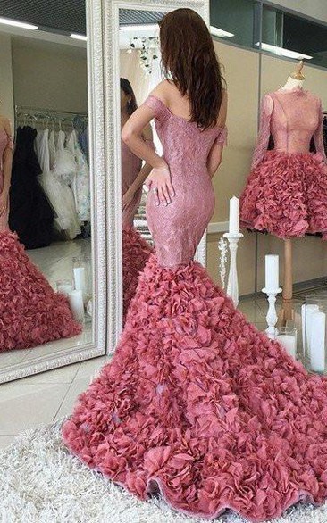 Glamorous Off-the-shoulder Lace Prom Dresses Mermaid Ruffles Party Gowns