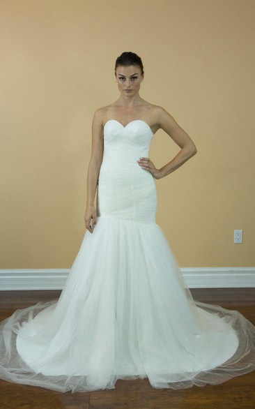 Sweetheart Ruched Mermaid Tulle Dress With Court Train