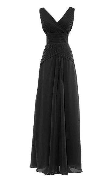 V-neckline Long Bridal Dress With Lace-up Back