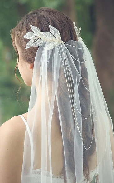 Simple Style Mid-length Beaded Veil 