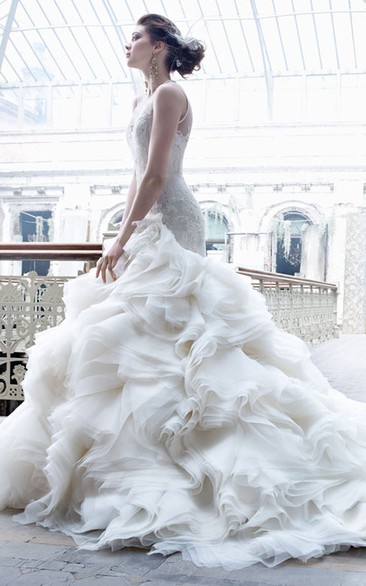 Chic Illusion Neckline Organza Flounce Ball Gown With Lace Bodice