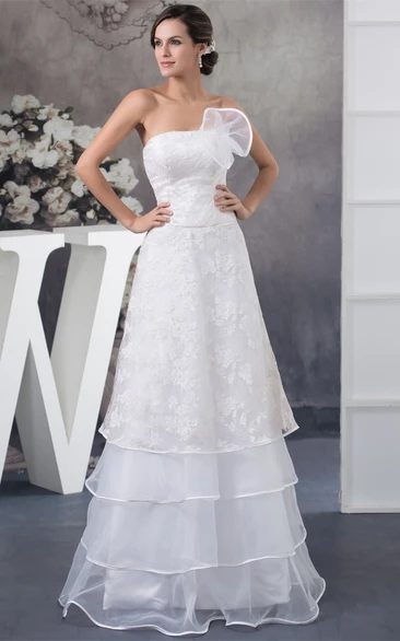 Sleeveless A-Line Ruched Flower and Gown With Appliques