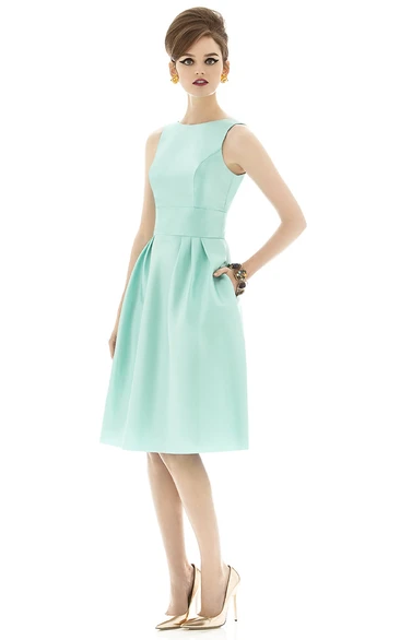 Knee-Length Sleeveless Satin Dress with Straps-Back and Pockets