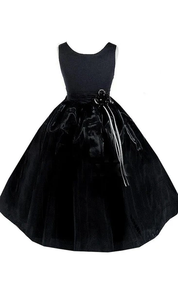 Sleeveless Scoop-neck A-line Dress With Beadings and Bow