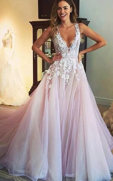 Gorgeous Sleeveless V-Neck Prom Dress Tulle Appliques