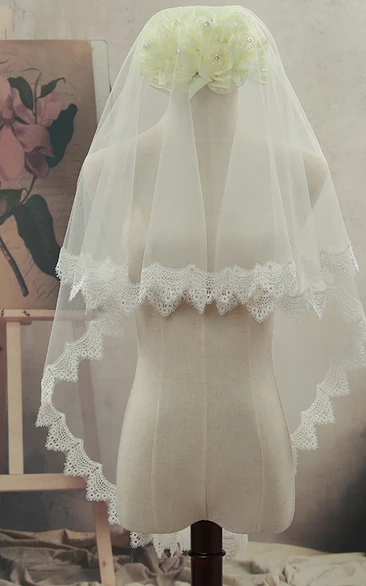 Simple Style Triangular Short Wedding Veil with Lace Edge