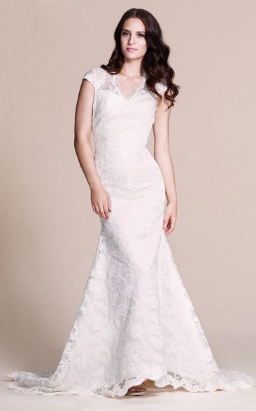Cap-sleeved Mermaid Lace Dress With Keyhole
