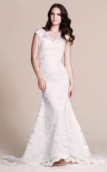 Cap-sleeved Mermaid Lace Dress With Keyhole