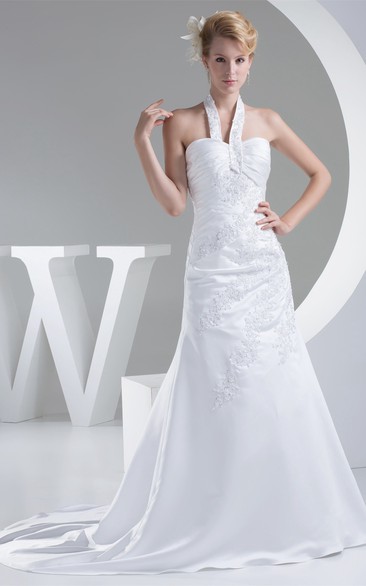 Sleeveless A-Line Criss-Cross Appliques and Gown With Halter
