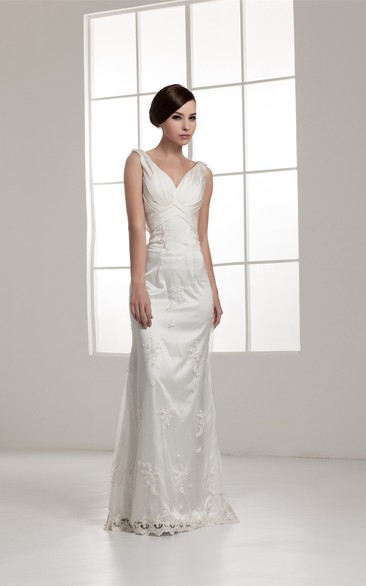 Deep-V-Neck Maxi Sheath Ruching and Dress With Appliques