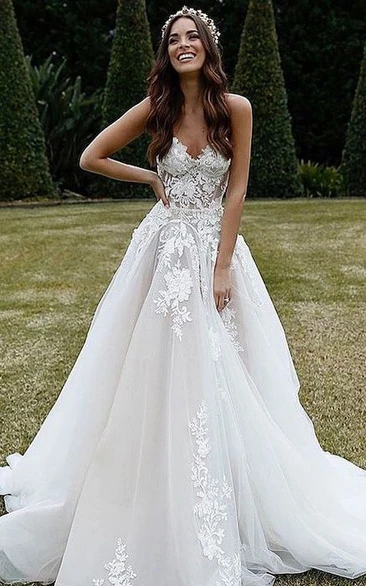 Lace Tulle Court Train Ball Gown Sleeveless Modern Wedding Dress with Appliques