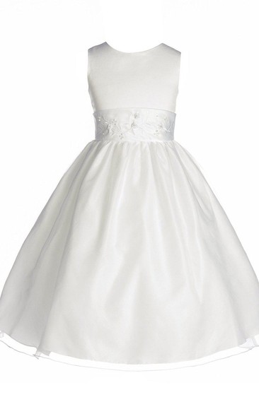 Sleeveless A-line Dress With Embroidery and Bow