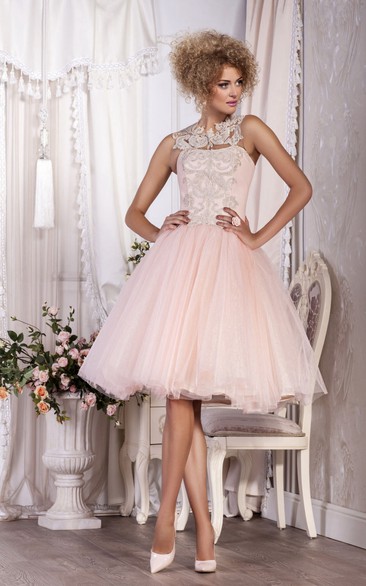 A-Line Knee-Length High-Neck Sleeveless Tulle Pleats Appliques Button Dress