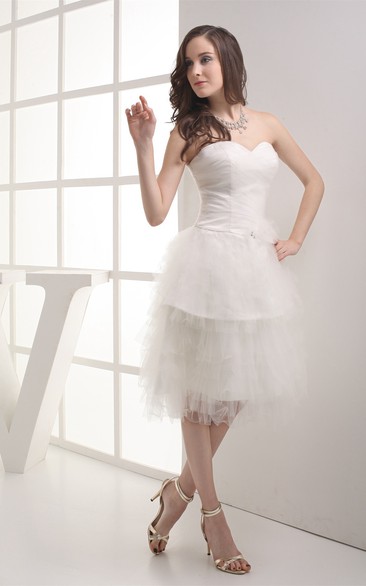 Sweetheart Knee-Length Criss-Cross Broach and Dress With Ruching
