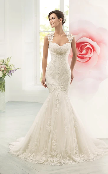 Mermaid Long Queen-Anne Sleeveless Keyhole Lace Dress With Appliques And Waist Jewellery