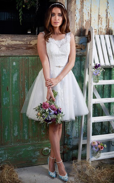 A-Line Jeweled Short Sleeveless Square-Neck Lace Wedding Dress With Appliques And V Back