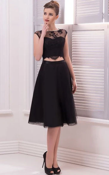 A-Line Knee-Length Bateau Short Sleeve Tulle Lace Pleats Keyhole Dress