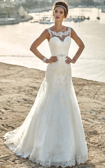 Square-Neck Sleeveless Appliqued Long Lace Wedding Dress With Waist Jewellery