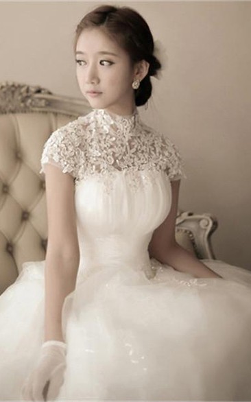 Elegant Tulle Lace Appliques Wedding Dress High Neck Ball Gown