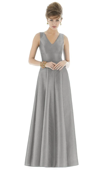 Simple Floor-length V-Neck Satin Gown with Pleats and V-Back