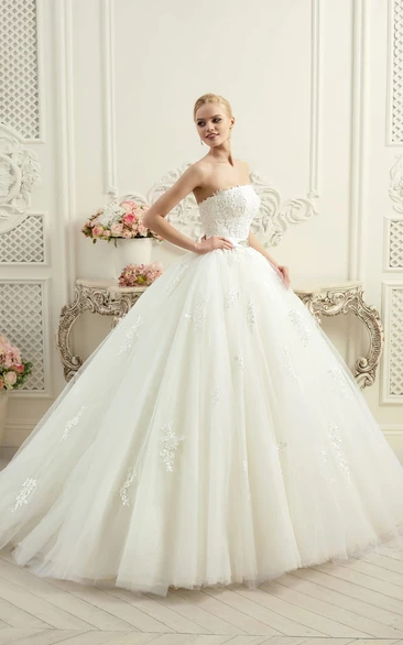 Ball Gown Long Strapless Sleeveless Backless Tulle Dress With Appliques