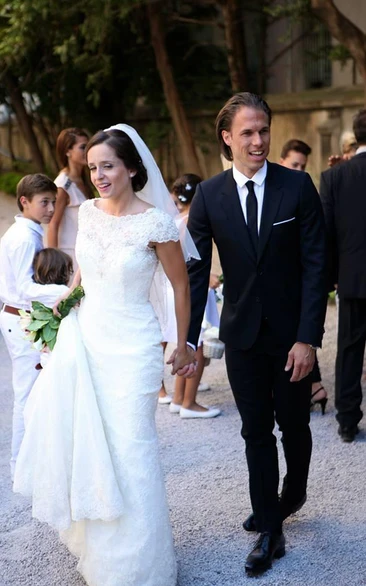 Delicate Tulle Lace Mermaid Wedding Dress Beadings Sweep Train
