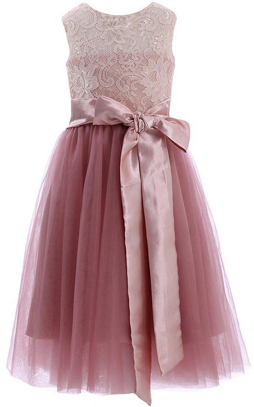 Sleeveless A-line Lace Dress With Bows and Key-hole Back