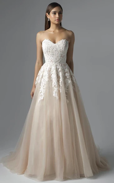 A-Line Sweetheart Appliqued Floor-Length Sleeveless Lace&Tulle Wedding Dress With Pleats And Lace-Up Back