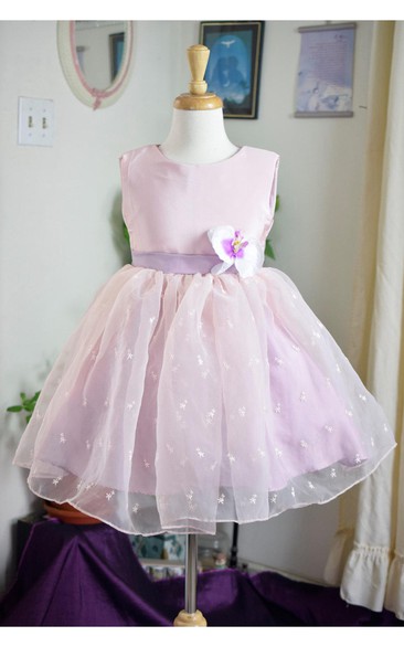 Scoop Neck Sleeveless A-line Tea Length Organza Dress With Flower Sash