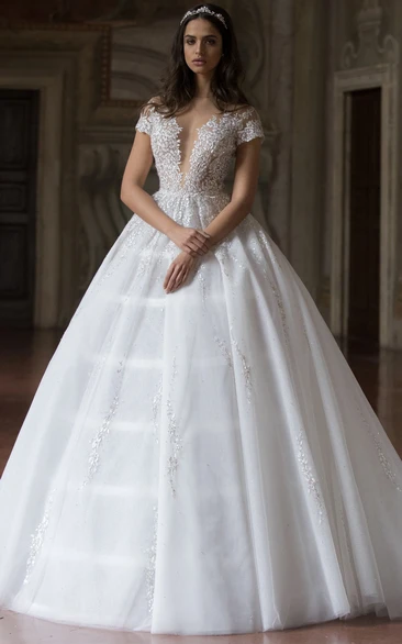 Modern Plunging Neckline Ball Gown Tulle Floor-length Short Sleeve Wedding Dress with Appliques