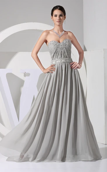 Sweetheart Chiffon Flowered Ruched Dress With Appliques