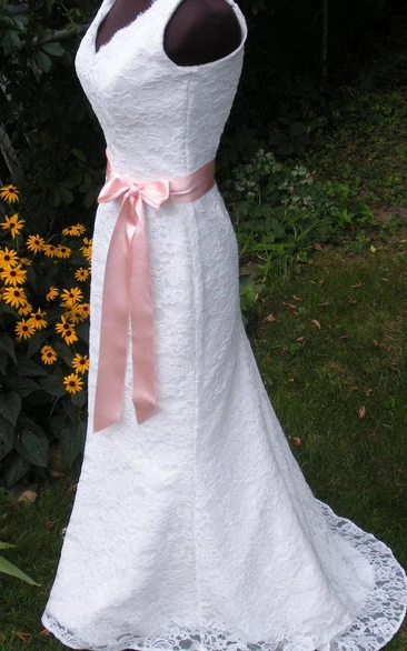 V-Neck Sleeveless Sheath Lace Dress With Bow Satin Sash