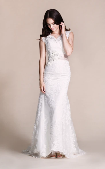Cap-sleeved Mermaid Lace Dress With Keyhole