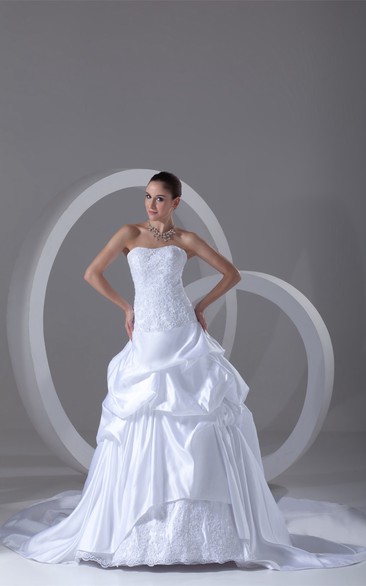 Romantic Satin a Line Sleeveless Soft Sweetheart Wedding Dresses