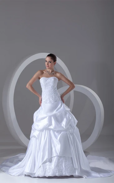 Romantic Satin a Line Sleeveless Soft Sweetheart Wedding Dresses