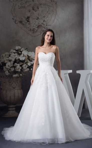 Sweetheart A-Line Appliques and Ball-Gown With Tulle