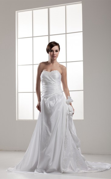 Sweetheart Pick-Up Criss-Cross Flower and Gown With Appliques