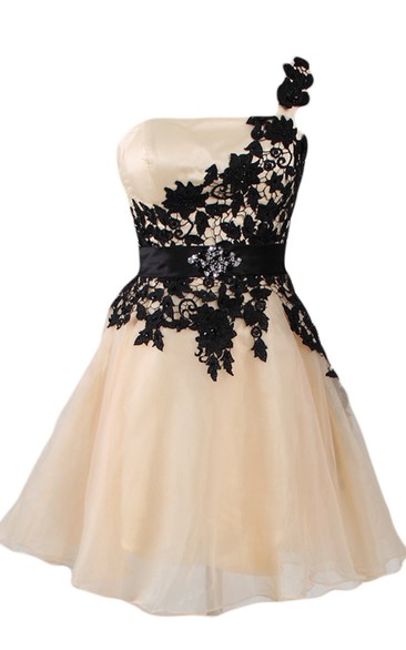One-shoulder A-line Short Dress With Lace Appliques
