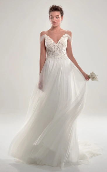 Romantic Lace And Tulle Deep V Back Wedding Dress