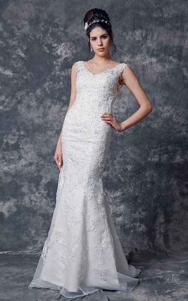 Stupefying Cap-sleeved V Neck Trumpet Lace Gown With Open Back