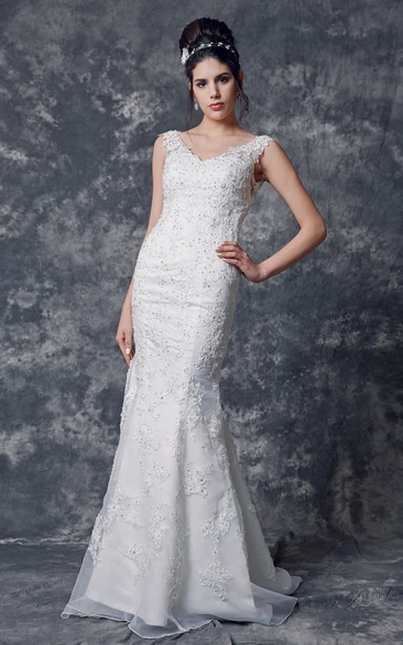 Stupefying Cap-sleeved V Neck Trumpet Lace Gown With Open Back