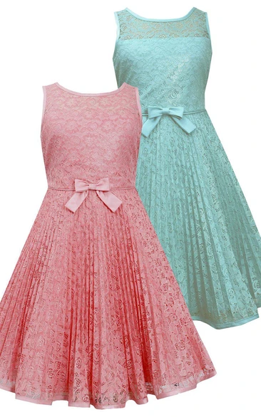 Sleeveless Lace Dress With Bow and Pleats