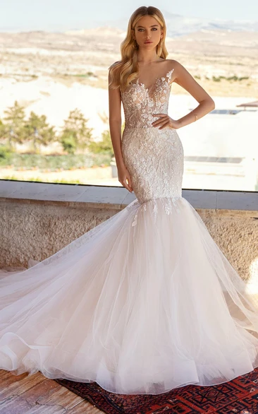 Romantic Mermaid Bateau Floor-length Sleeveless Lace Wedding Dress with Appliques