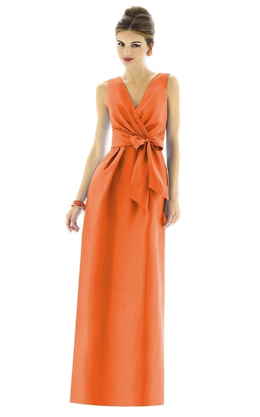 Chic V-Neck Sleeveless Sheath With Bow